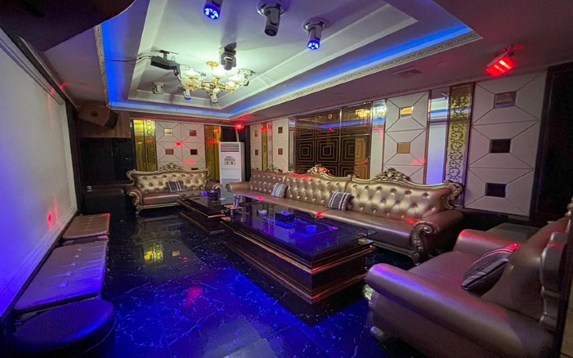 Lido De Paris Hotel Manila Kültér fotó
