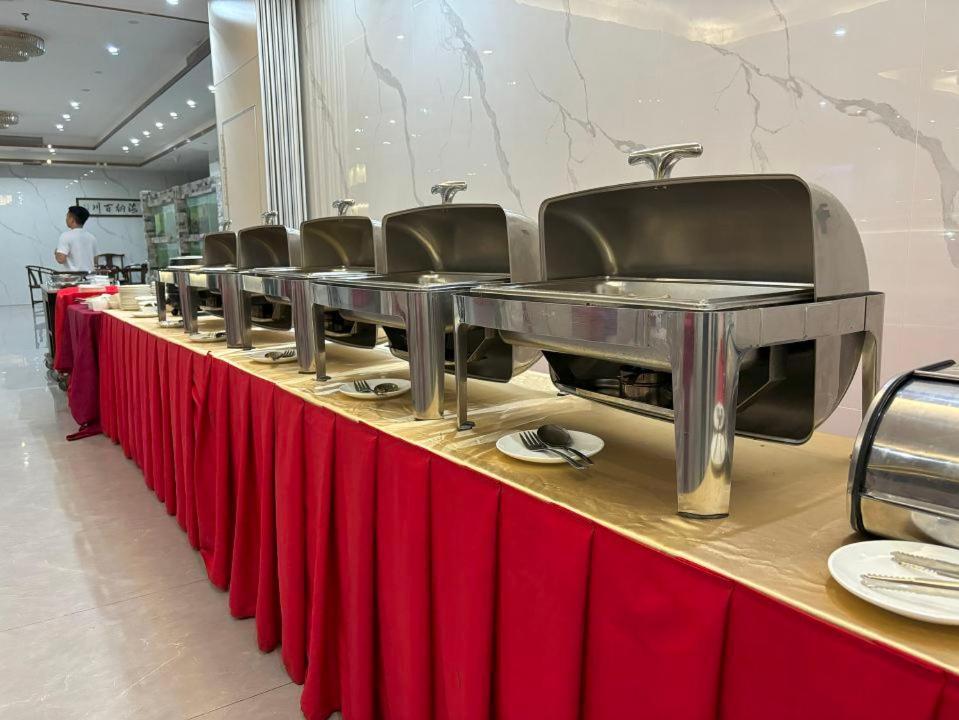 Lido De Paris Hotel Manila Kültér fotó