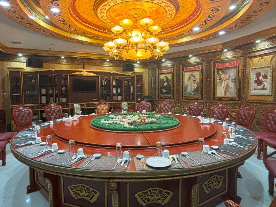 Lido De Paris Hotel Manila Kültér fotó