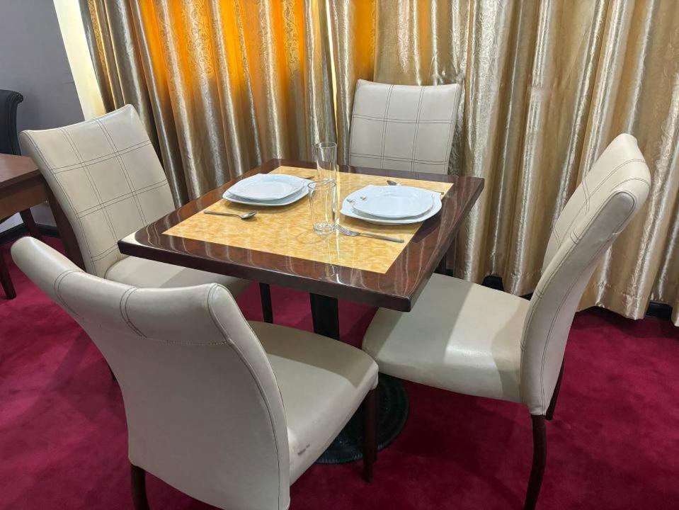 Lido De Paris Hotel Manila Kültér fotó