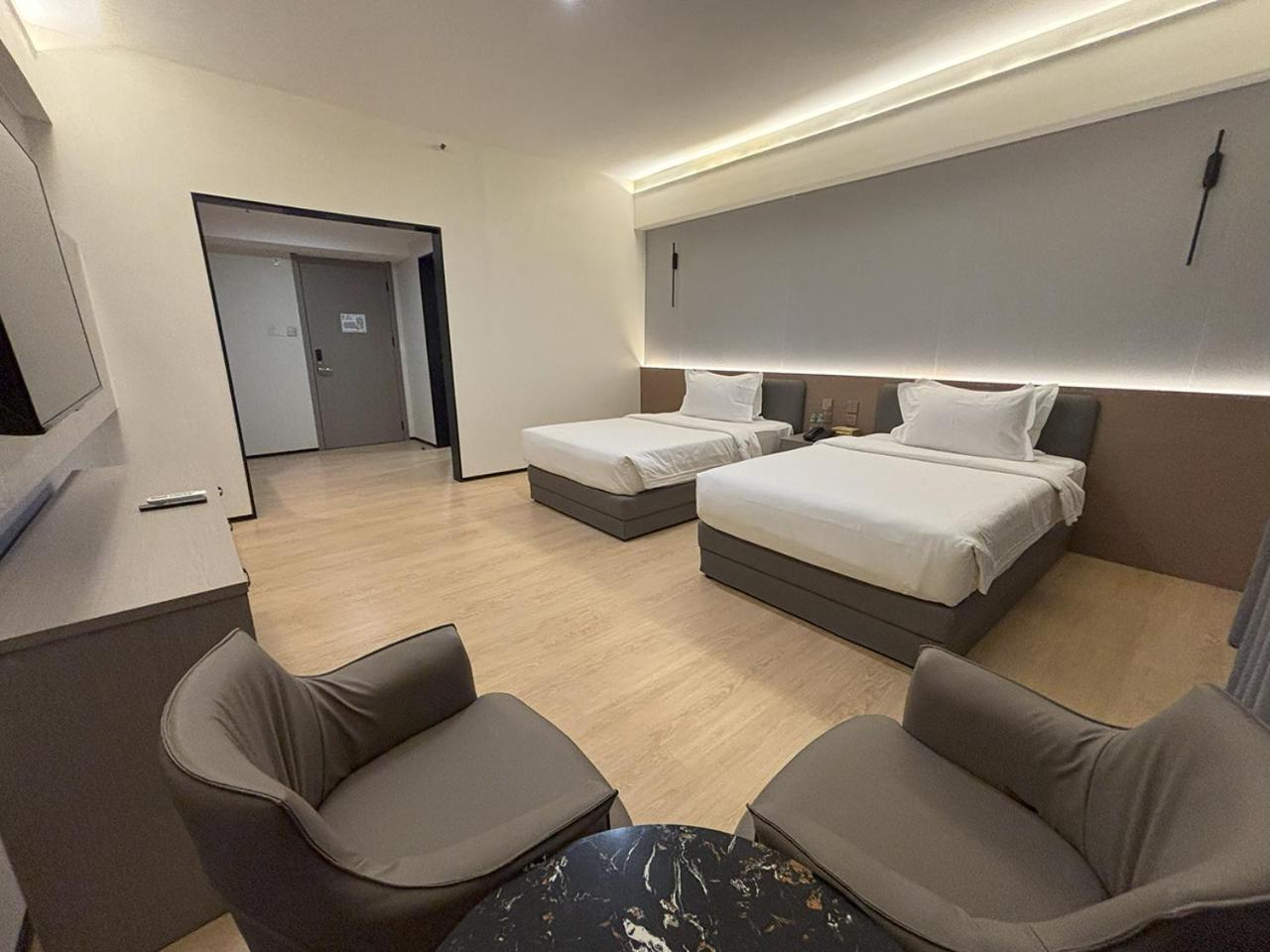 Lido De Paris Hotel Manila Kültér fotó