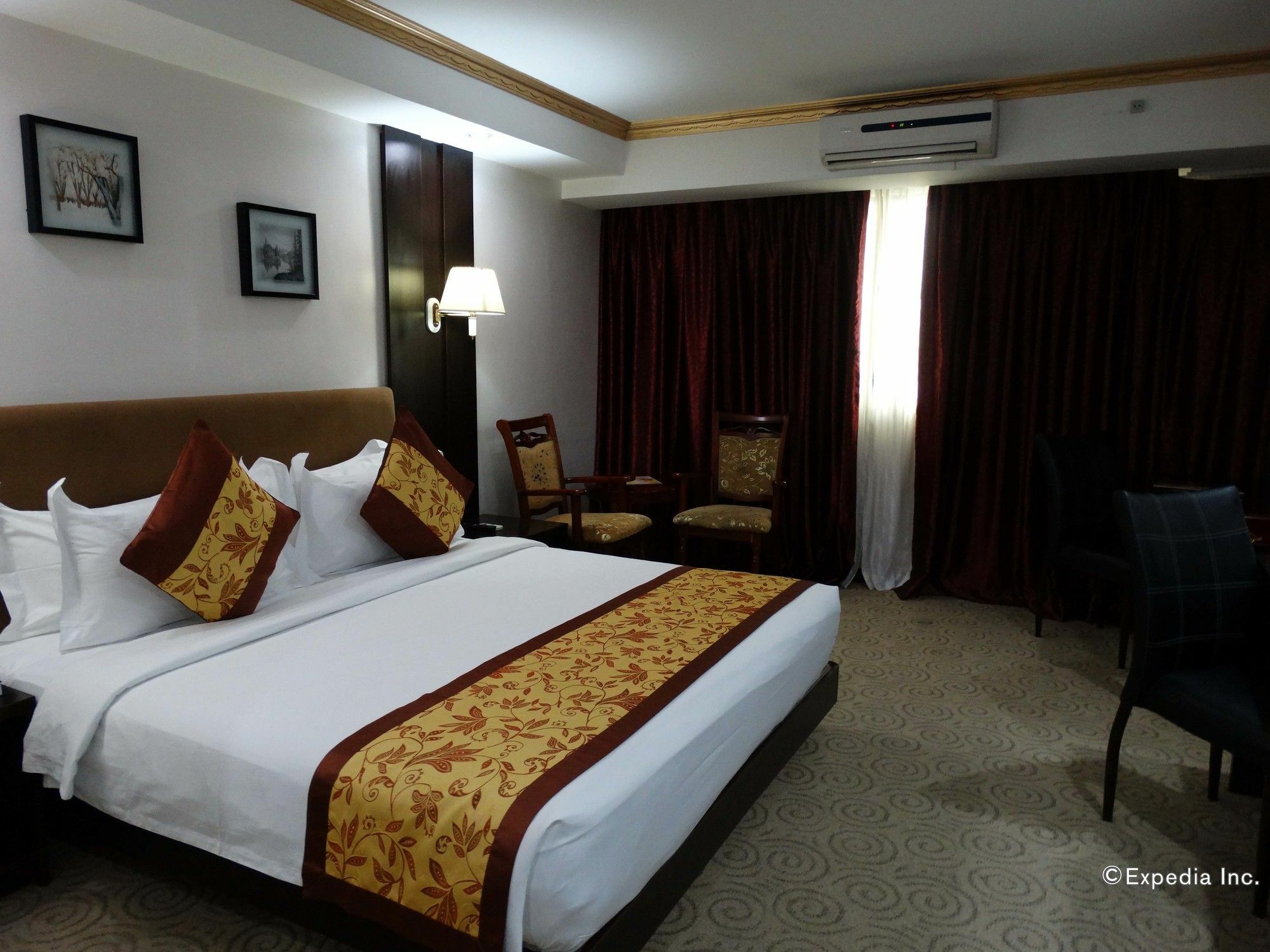 Lido De Paris Hotel Manila Kültér fotó