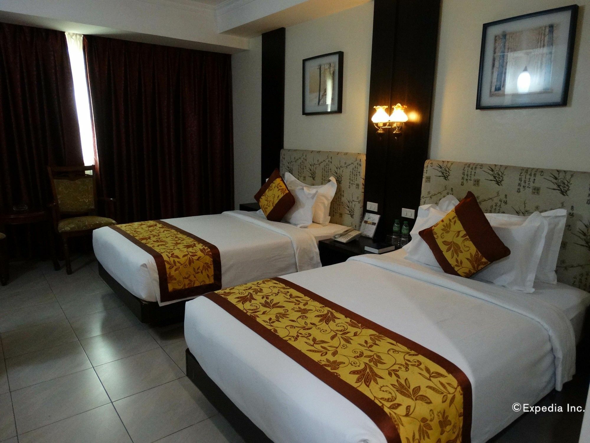 Lido De Paris Hotel Manila Kültér fotó